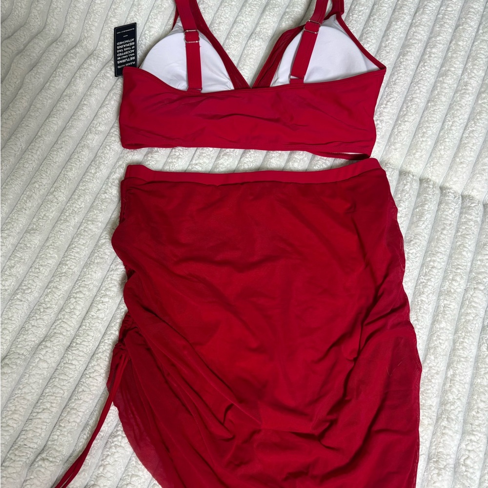 Chic Halter Red Bikini Set - Picture 11 of 14